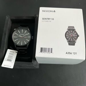 Nixon Sentry SS 42 mm watch. New in box